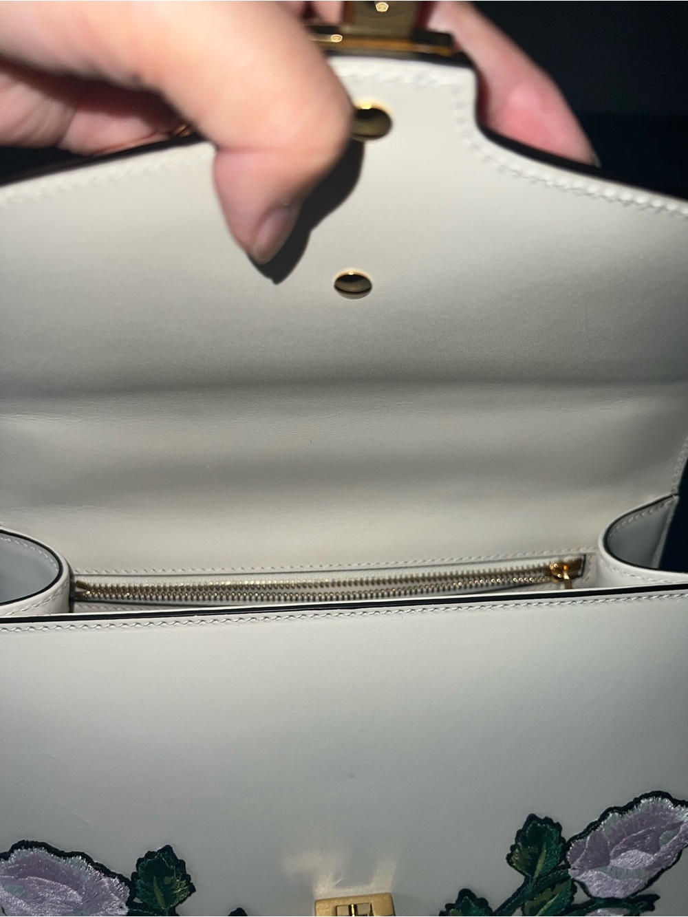 Gucci White Sylvie Floral Embroidered Leather Shoulder Bag - Picture 11 of 16